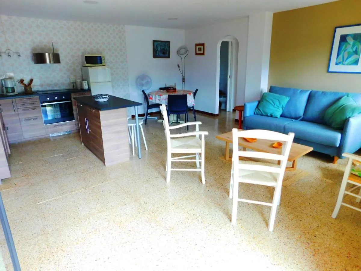 Gmid Immo A-232 Miron 30 Apartment Roses
